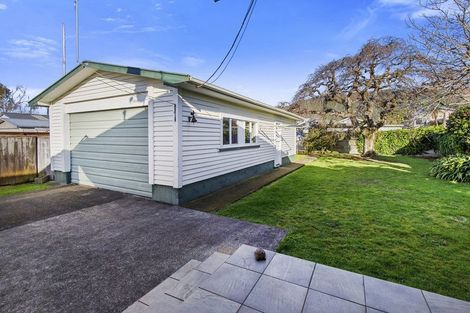 Photo of property in 64 Cambridge Terrace, Waterloo, Lower Hutt, 5011