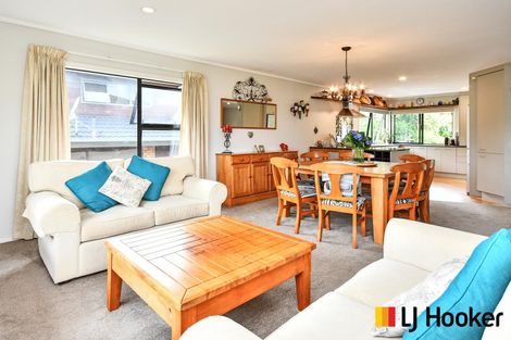 Photo of property in 33 Peretao Rise, The Gardens, Auckland, 2105