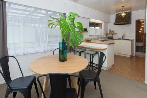 Photo of property in 39 Miramar Place, Pakuranga, Auckland, 2010