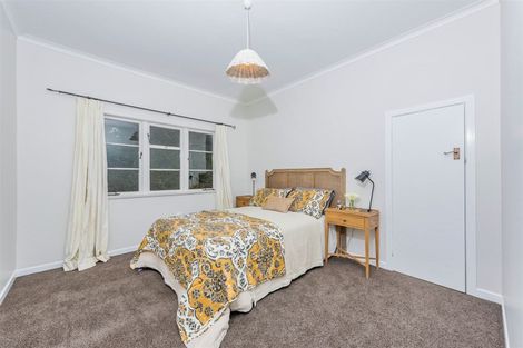 Photo of property in 15 Edward Street, Riverhead, 0820