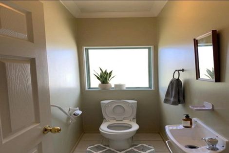 Photo of property in 123 Hobsonville Road, West Harbour, Auckland, 0618