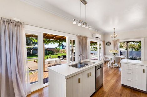 Photo of property in 3 Moeller Street, Taradale, Napier, 4112