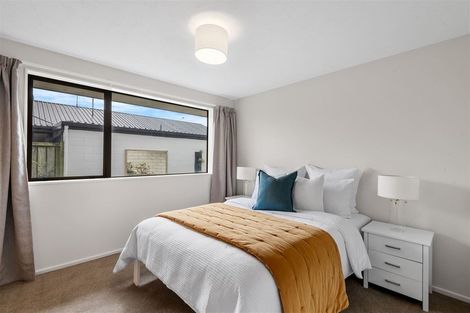 Photo of property in 2/260 Lincoln Road, Addington, Christchurch, 8024