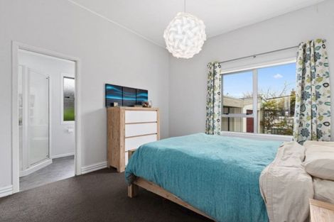 Photo of property in 82 Te Aroha Street, Hamilton East, Hamilton, 3216