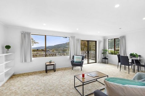 Photo of property in 1/21 Roband Crescent, Brown Owl, Upper Hutt, 5018