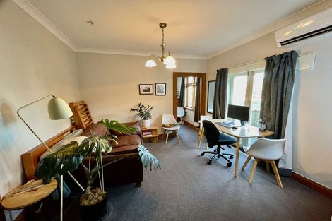 Photo of property in 73 Majoribanks Street, Mount Victoria, Wellington, 6011