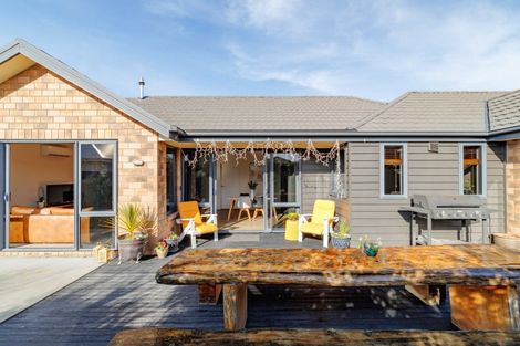 Photo of property in 24 Foresters Crescent, Parklands, Christchurch, 8083