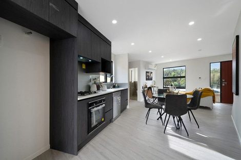 Photo of property in 1/13 Sarona Avenue, Glen Eden, Auckland, 0602