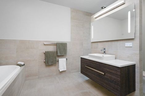 Photo of property in 5 Curnow Place, Leamington, Cambridge, 3432