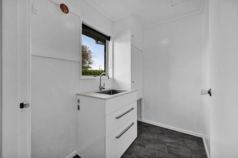 Photo of property in 20 Truby King Street, Merrilands, New Plymouth, 4312