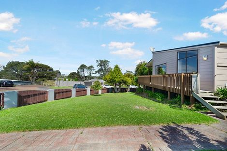 Photo of property in 61 Anich Road, Massey, Auckland, 0614