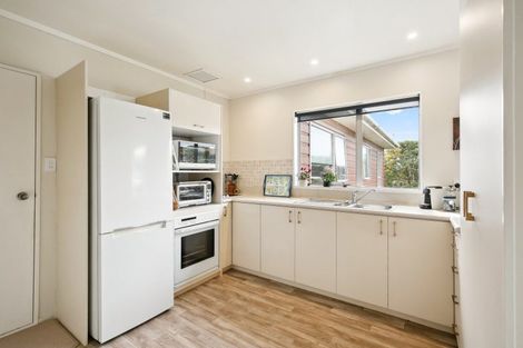 Photo of property in 2a Mckeefry Grove, Tawa, Wellington, 5028