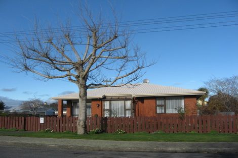 Photo of property in 29 Home Street, Winton, 9720