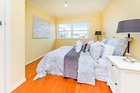 Photo of property in 42 Gordon Avenue, Milford, Auckland, 0620