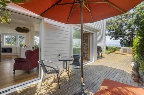 Photo of property in 83 Ngataringa Road, Devonport, Auckland, 0624