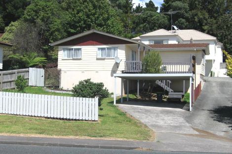 Photo of property in 2/73 Spinella Drive, Bayview, Auckland, 0629