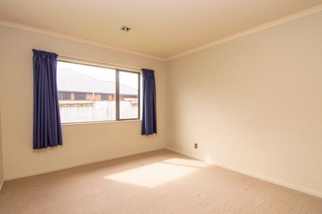 Photo of property in 4 Johnstone Drive, Fitzherbert, Palmerston North, 4410