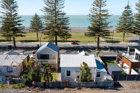 Photo of property in 653 Marine Parade, Napier South, Napier, 4110
