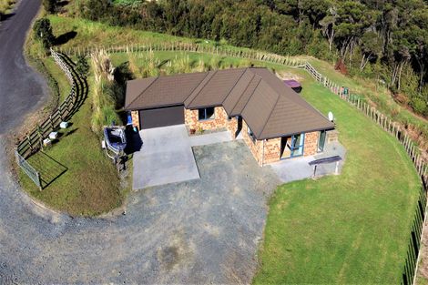 Photo of property in 136 Stratford Drive, Cable Bay, 0420