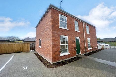 Photo of property in 2/41 York Street, Hamilton East, Hamilton, 3216