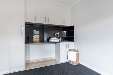 Photo of property in 17 Boocock Crescent, Orewa, 0931