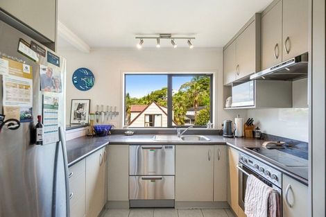 Photo of property in 2/32 Palliser Lane, Browns Bay, Auckland, 0630