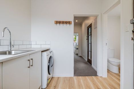 Photo of property in 38 Savage Crescent, West End, Palmerston North, 4412