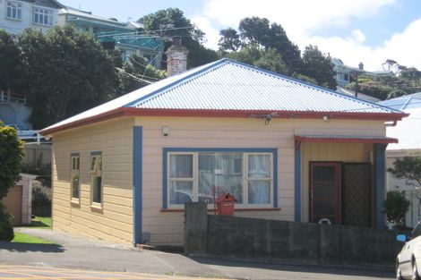 Photo of property in 20 Todman Street, Brooklyn, Wellington, 6021