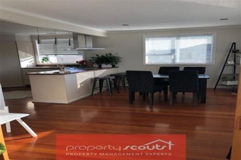 Photo of property in 2 Saxton Road, Upper Vogeltown, New Plymouth, 4310