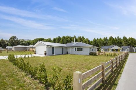 Photo of property in 10 Karaka Place, Kinloch, Taupo, 3377