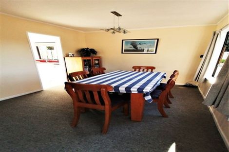 Photo of property in 3 Fenchurch Grove, Stokes Valley, Lower Hutt, 5019