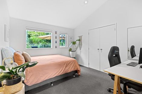 Photo of property in 141 Matipo Road, Te Atatu Peninsula, Auckland, 0610