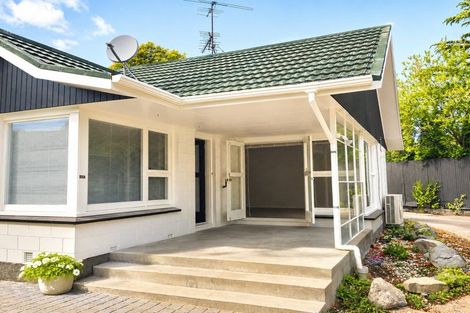 Photo of property in 1/23a Hamilton Avenue, Ilam, Christchurch, 8041