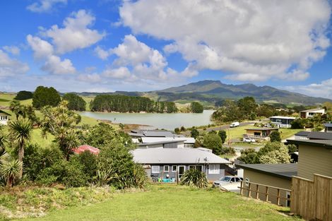 Photo of property in 8c Harakeke Place, Raglan, 3225