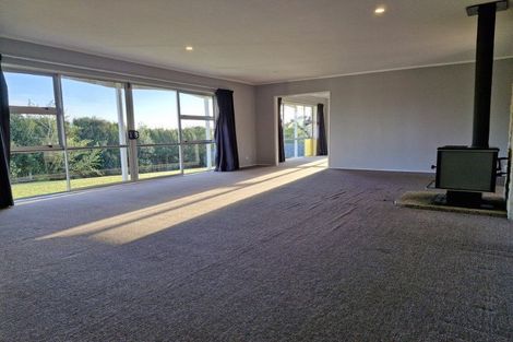Photo of property in 94 Oxford Road, Okato, 4335