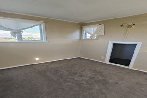 Photo of property in 14 Kokiri Street, Te Atatu South, Auckland, 0610