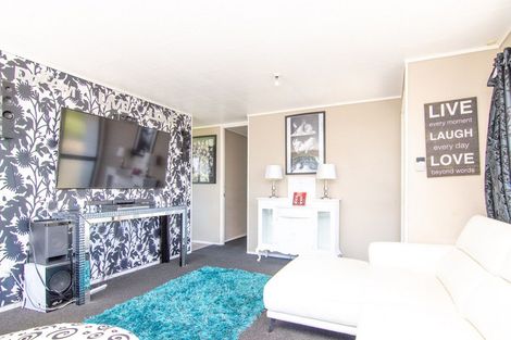 Photo of property in 8 Newton Place, Westbrook, Palmerston North, 4412