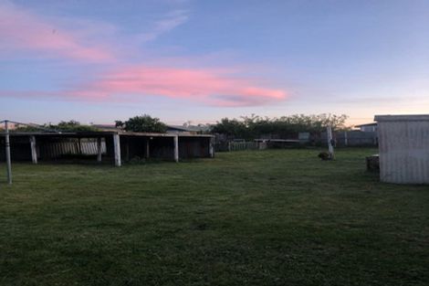 Photo of property in 28 Titoki Street, Castlecliff, Whanganui, 4501