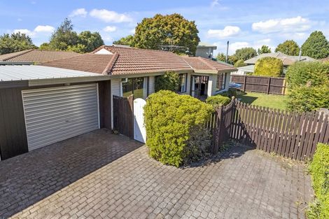 Photo of property in 369a Sawyers Arms Road, Harewood, Christchurch, 8051