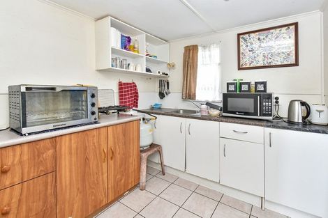 Photo of property in 3 Belgrave Place, Papakura, 2110