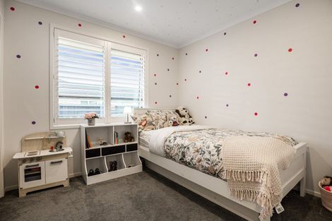 Photo of property in 8 Tahuna Minhinnick Drive, Glenbrook, Waiuku, 2681