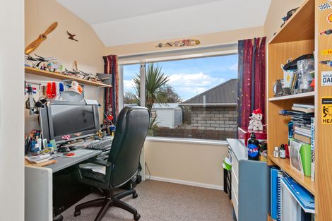 Photo of property in 132b Warren Crescent, Hillmorton, Christchurch, 8025