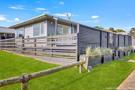 Photo of property in 1/58 Riversdale Drive, Merrilands, New Plymouth, 4312
