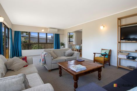 Photo of property in 19 Roretana Drive, Athenree, Katikati, 3177