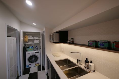 Photo of property in 6 Brougham Street, Mount Victoria, Wellington, 6011