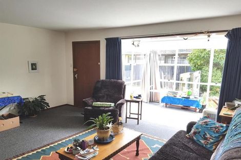 Photo of property in 2/108 Lake Terrace Road, Burwood, Christchurch, 8061