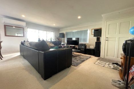 Photo of property in 110 Bob Charles Drive, Golflands, Auckland, 2013