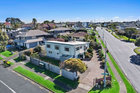 Photo of property in 34 Bucklands Beach Road, Bucklands Beach, Auckland, 2012