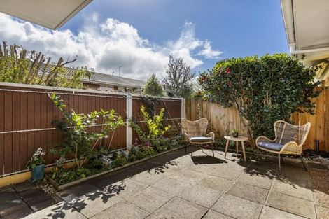 Photo of property in 1/92 Carruth Road, Papatoetoe, Auckland, 2025