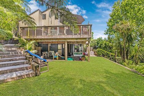 Photo of property in 33 Park Hill Road, Birkenhead, Auckland, 0626